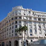 204 - Cannes La Croisette - Studio Face Mer Avec Balcon